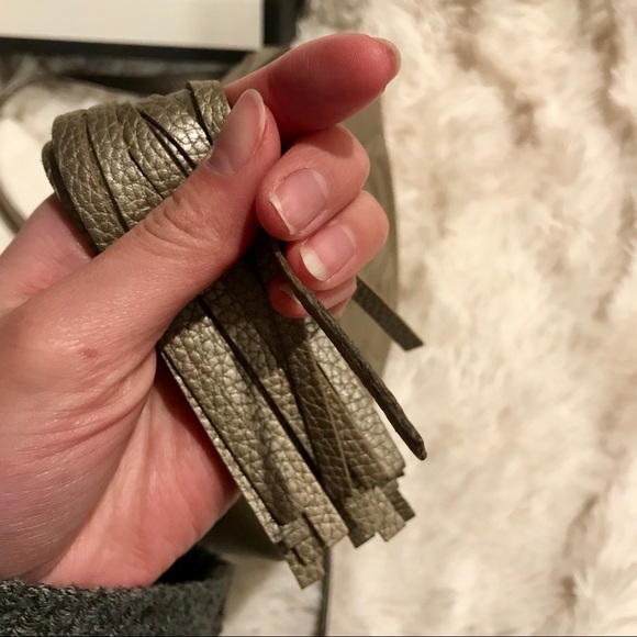 GUCCI SOHO DISCO CROSSBODY BAG GOLDEN BEIGE GOLD - Picture 6 of 8